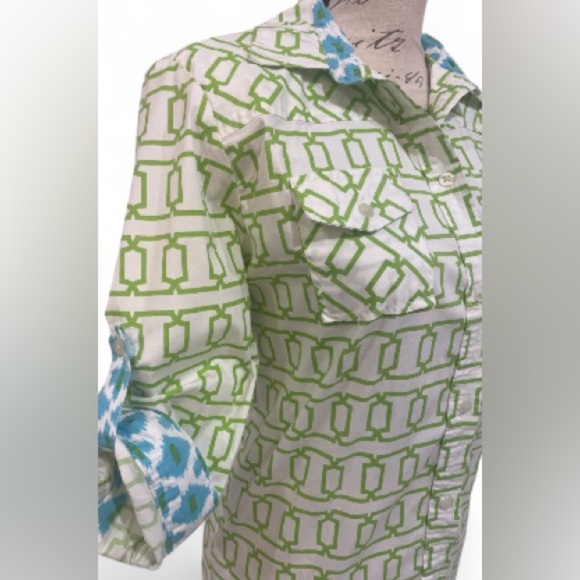 Tizzie Button-Back Geometric Print Shirt Size Large EUC - Picture 5 of 8